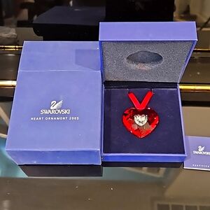 Swarovski Crystal Annual 2005 Heart Ornament 691019
